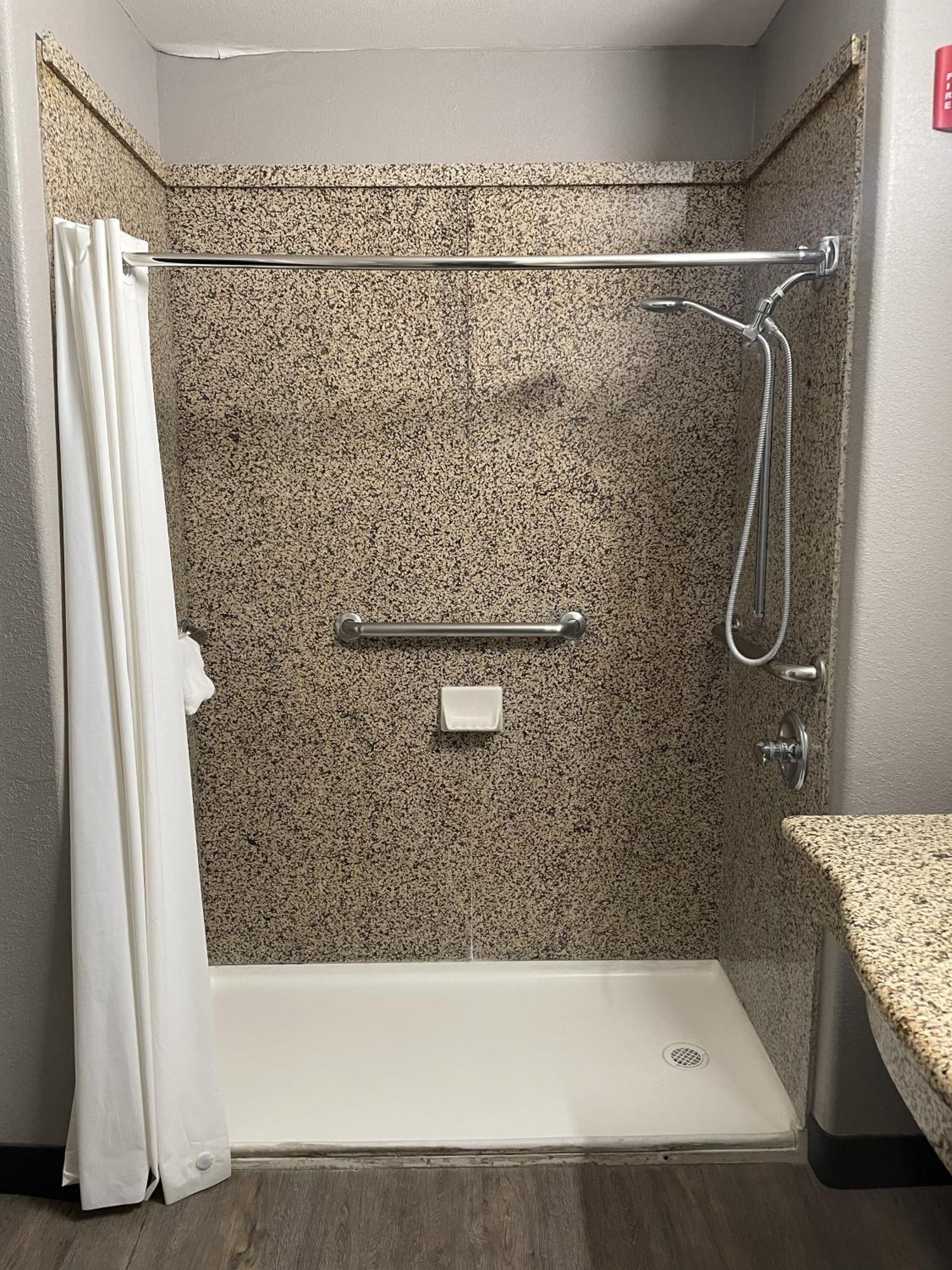 Hawthorn Extended Stay By Wyndham Hobbs Room photo